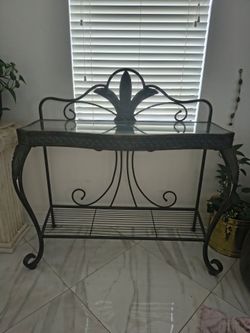 Entry Way Table