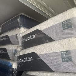Twin nectar mattress 200$