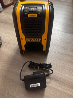 DeWalt 20V Bluetooth Speaker