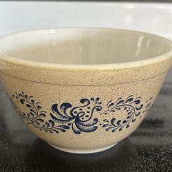 Pyrex Homestead 401 Nesting Mixing Bowl 1 1/2 Pt