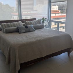  Bed With King Mattress 