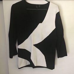 Cute Black & White Light Sweater Top