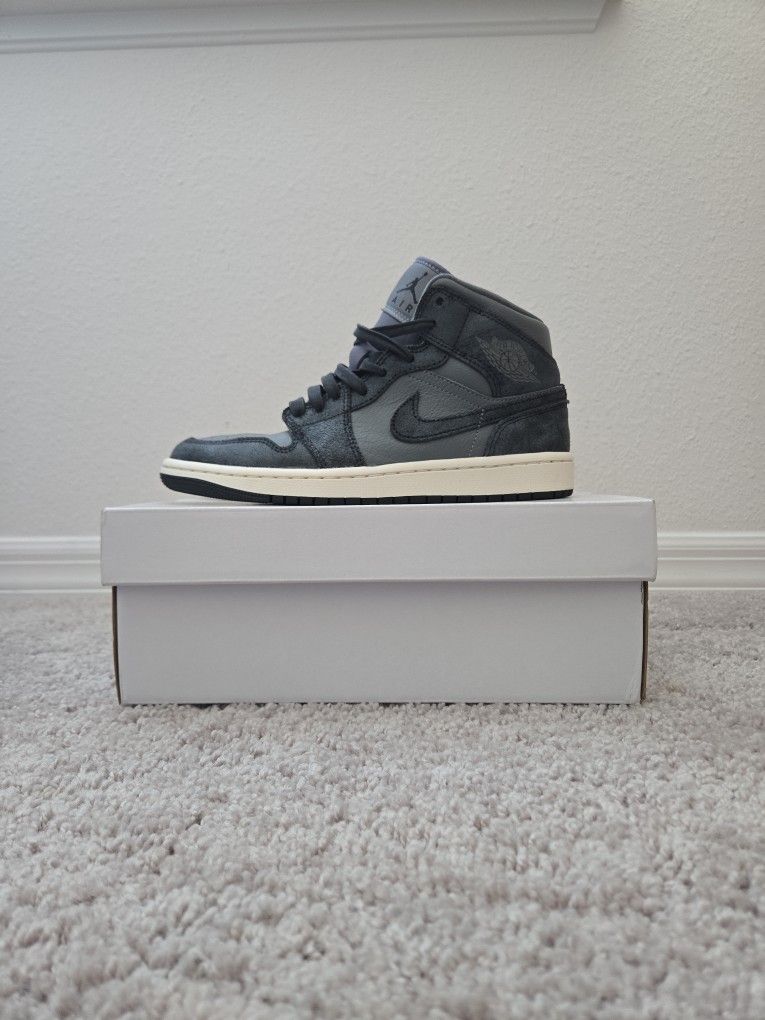 Air Jordan 1 MID SE