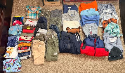 Lot of size 5-6 boys clothes - around 50 items