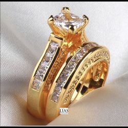 New 18k Yellow Gold Wedding Ring Set 