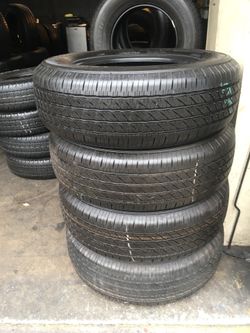 SET MICHELIN 255/70/18 semi new $300 include professional installation and tax