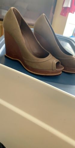 8 1/2 michael kors wedges