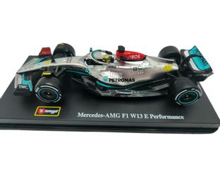 Bburago F1 2022 Mercedes Benz AMG W13 1/43 #44 Lewis Hamilton