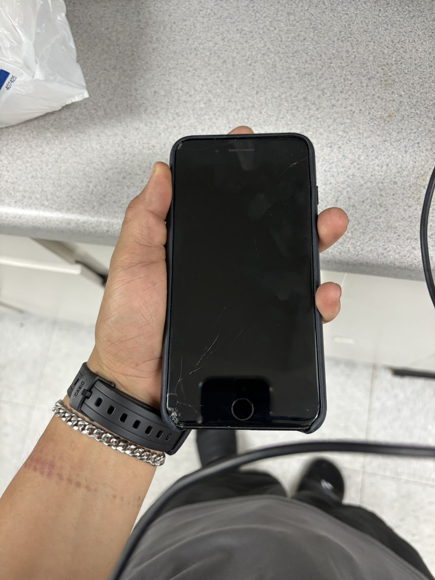 APPLE IPHONE 8PLUS 128 gb
