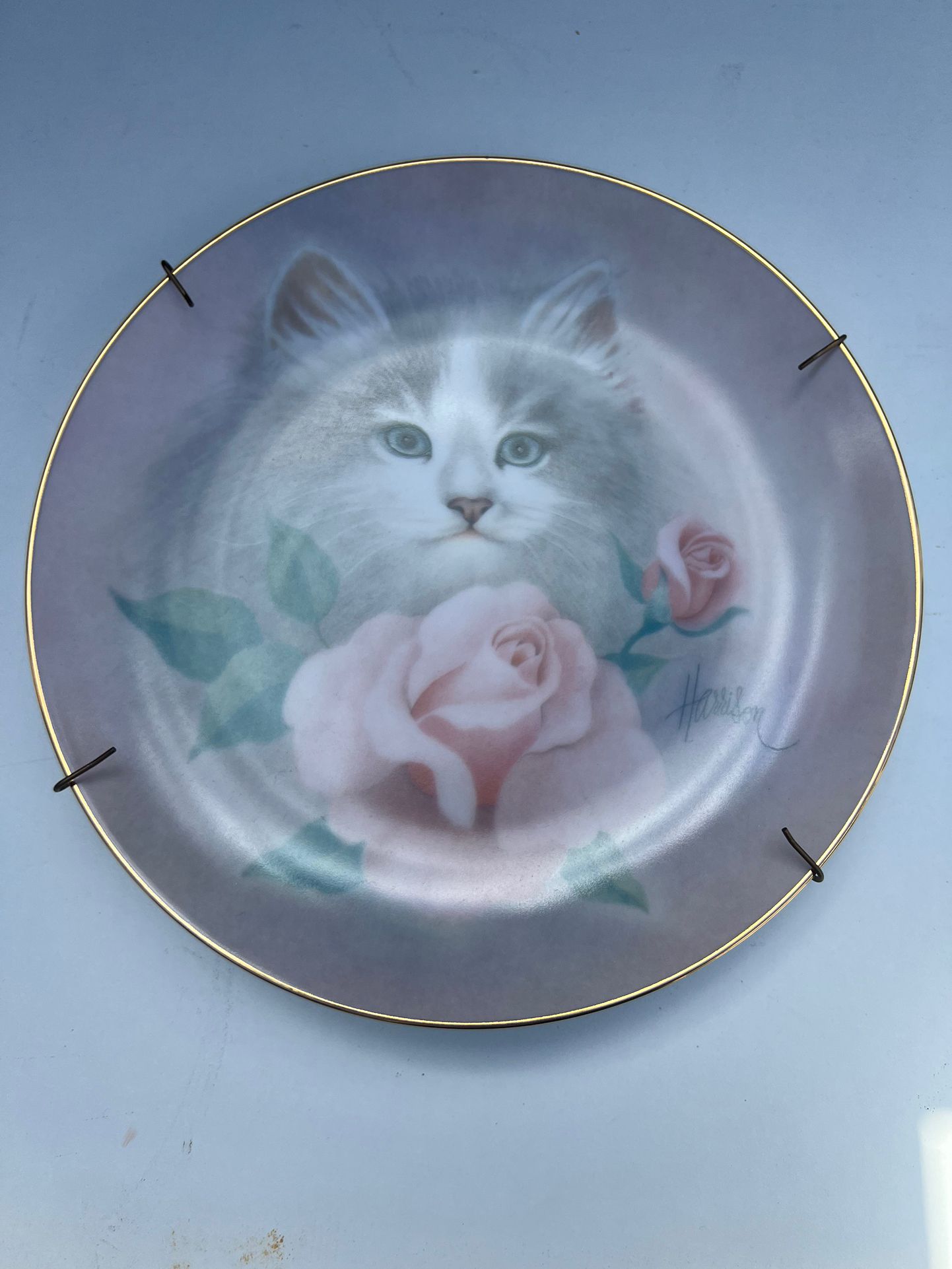 The Hamilton Collection "Blushing Beauties" first issue in the Petals and Purrs Plate Collection by Edition limited to a total of 14 firing days Plate