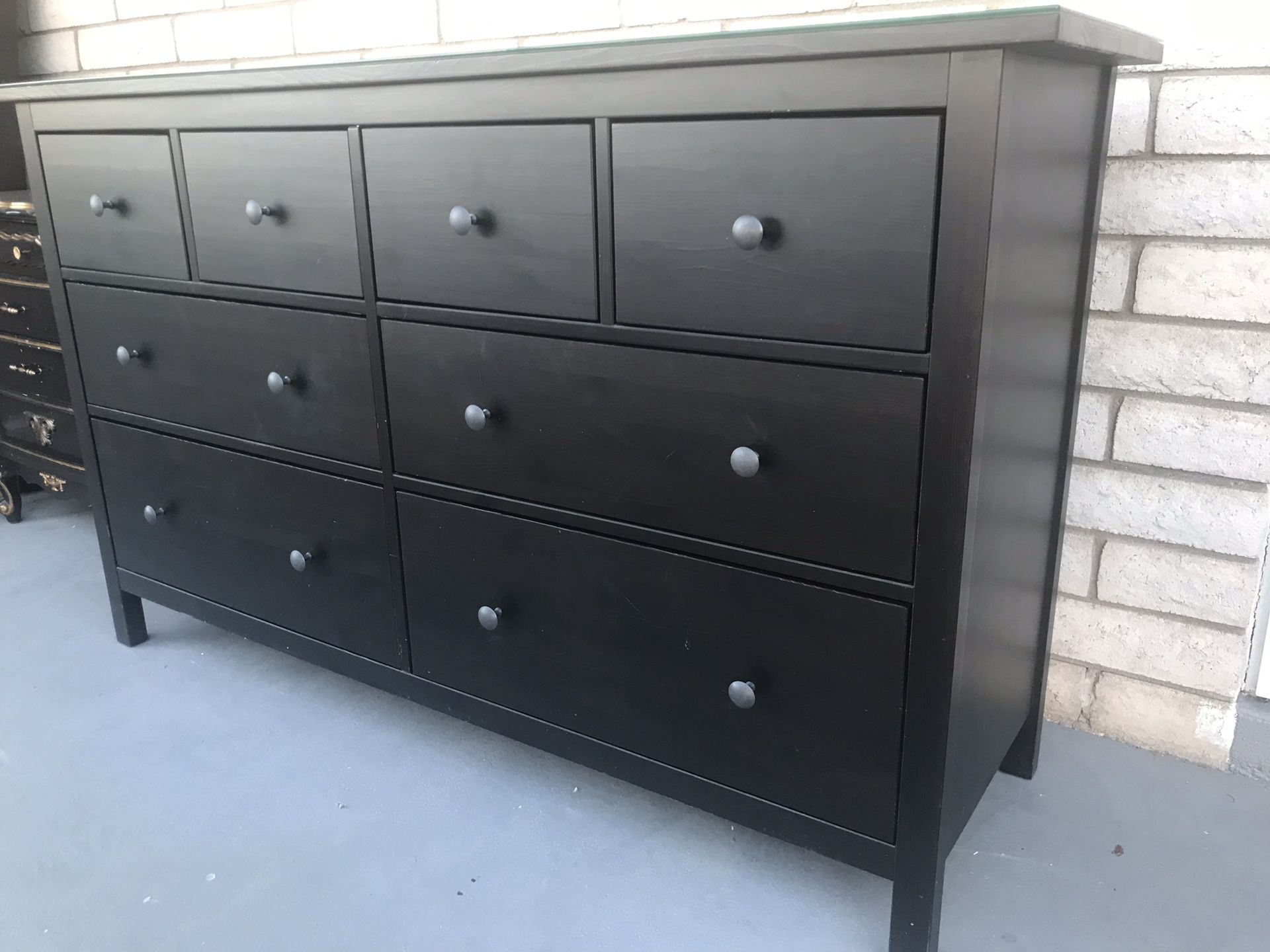 Dresser ikea good condition tap glass good condition