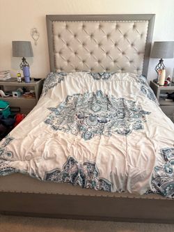 Bedroom furniture free