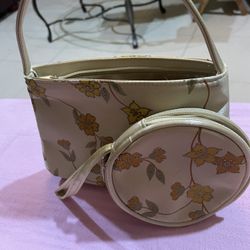 Small Vintage Ladies Purse With Small Matching Round Pouch. 