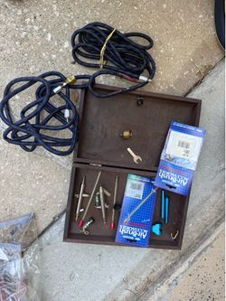 Air conditioning maintenance equipment