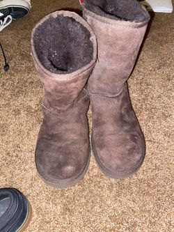 Chocolate colored uggs!