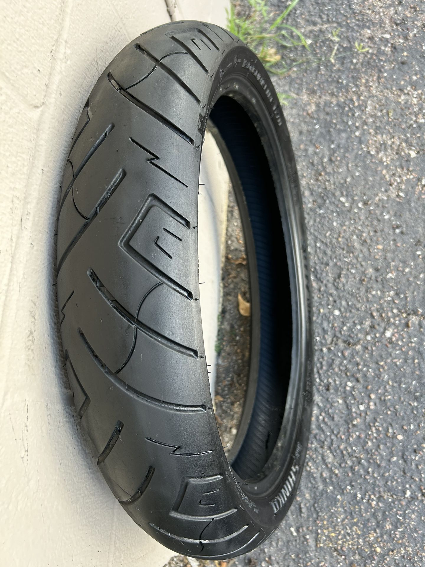 Tire 130/60/b19 Shinko Front Motorcycle Tire