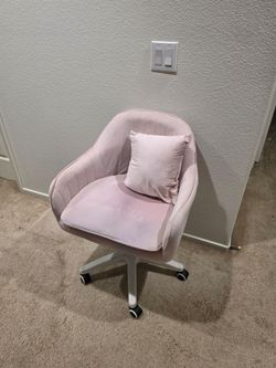 Light Pink Computer Chair