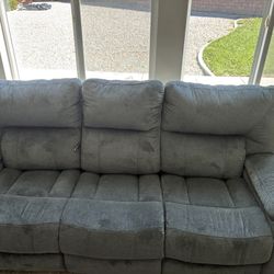 Like New Recliner Couch 