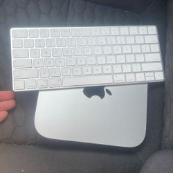 Mac Mini w/Keyboard