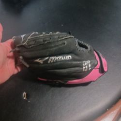 Mizuno Girls Right Handed Glove 