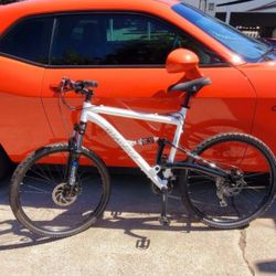 MOUNTAIN BIKE..Brand NEW!!