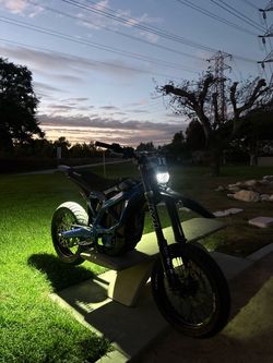 2025 surron ultra bee