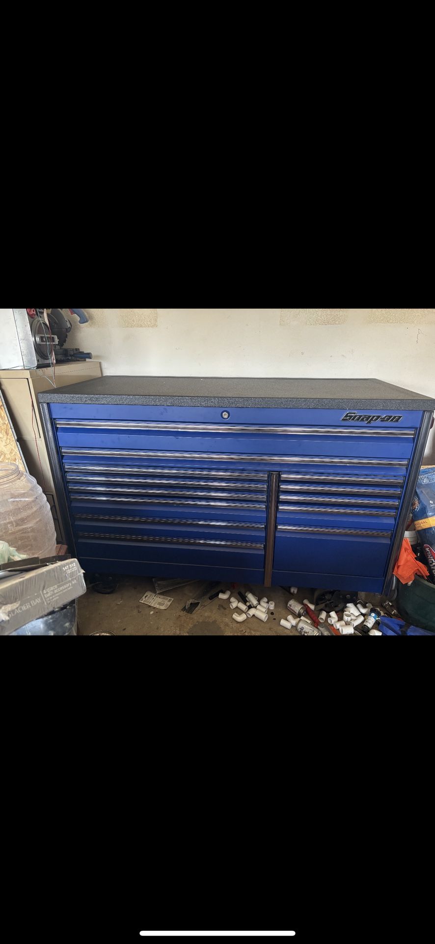 Blue Snap On Tool Box. Size- Width 2ft 6in, Length 5ft 8in, Height 4ft 1/2in