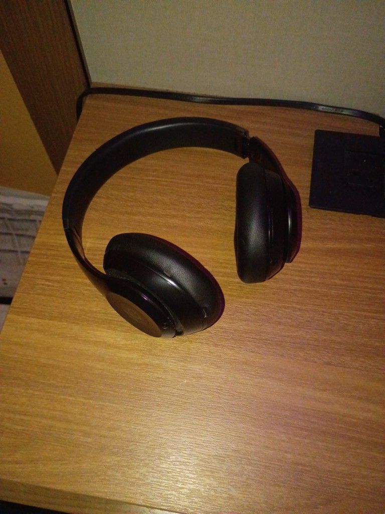 BEATS PRO MAX