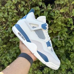 Air Jordan 4 Military Blue
