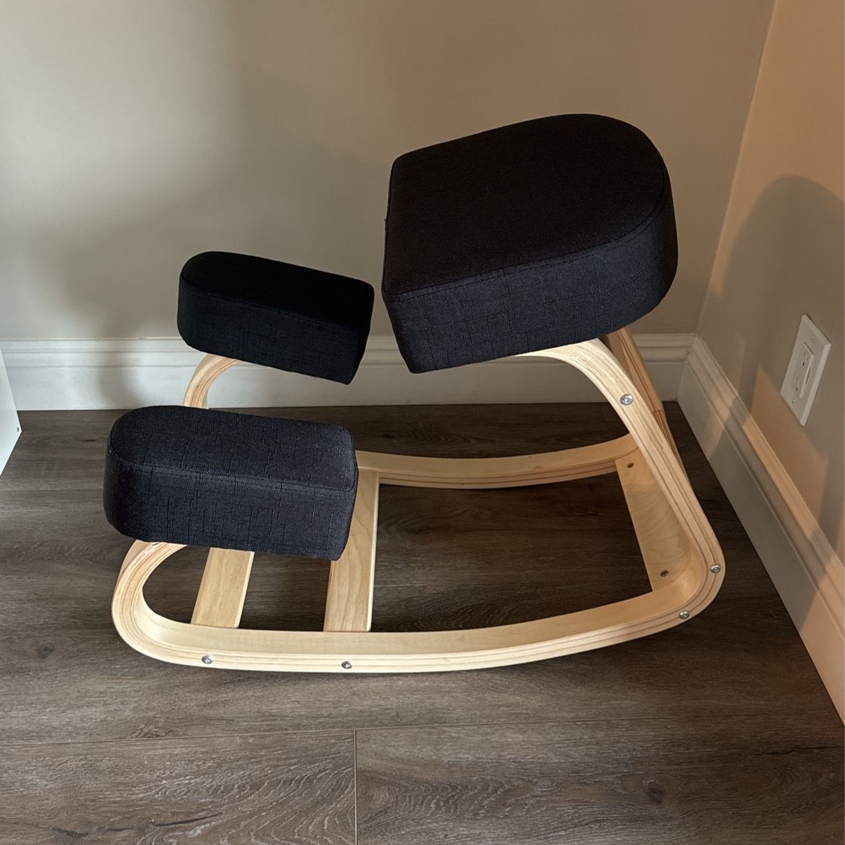 Ergonomic Kneeling Chair 