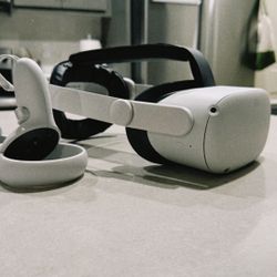 Meta Quest 2 (128GB) VR Headset + Elite Strap + Travel Case – Great Condition!