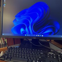 Windows 11 Desktop PC