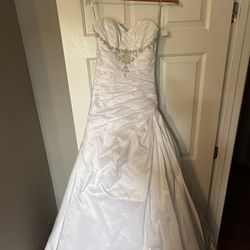 Maggie Sottero Wedding Dress