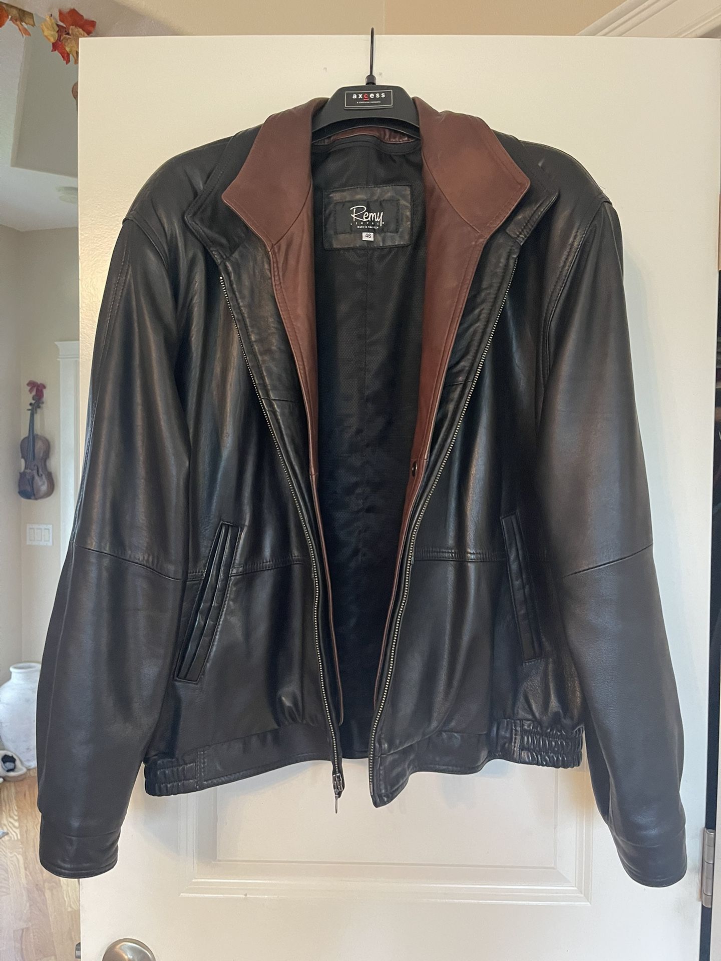 Remy Men's Soft Black Leather Removable Brown Trim Double Collar Jacket Size 46
