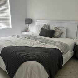 White King Size Bedroom Set 