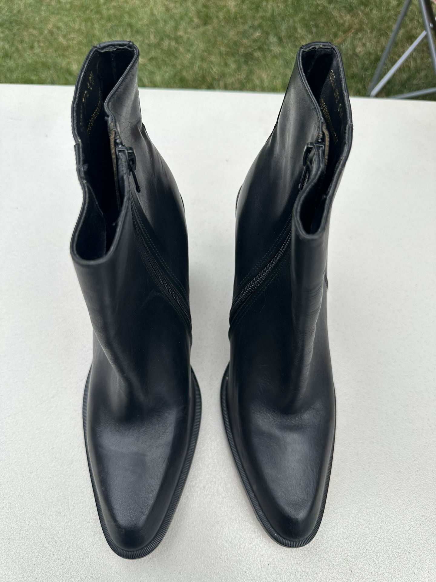 Women’s Leather Boots