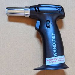 NEW electric cocktail smoker kit in original box with torch and 6 flavorful wood chips & accessories