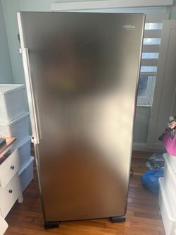Premium Levella U pright Freezer PFV1676XS MODEL : PFV1676XS