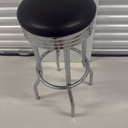 Black / polished chrome swivel Bar stool 