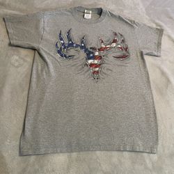 USA Shirt Men Medium Gray Graphic Streetwear Crew Neck Workout Gym Lightweight