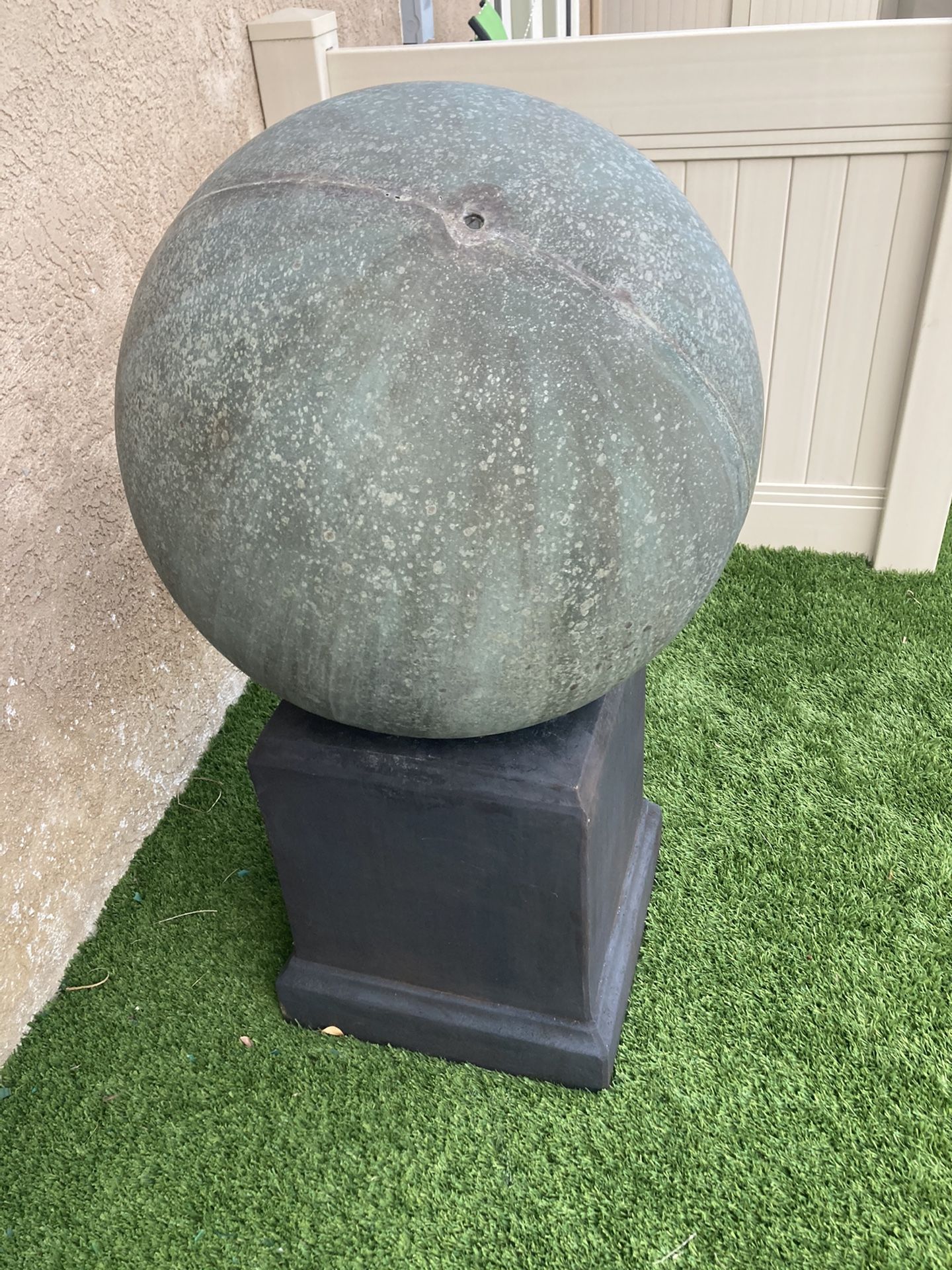 Round Fountain