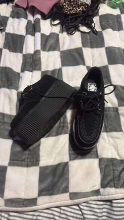 TUK Satellite Mondo Creepers W8 M6