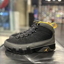 Air Jordan 9 University Gold size 8