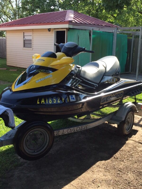 07 rxt 3 seater super charged bought brand new 18,543 have papers to show 16 hrs on boat super fast garaged kept