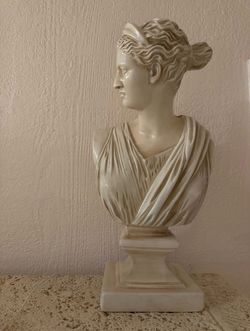 Diana Bust