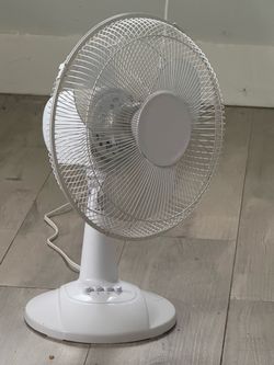 White Oscillating Table Fan – 3 Speeds