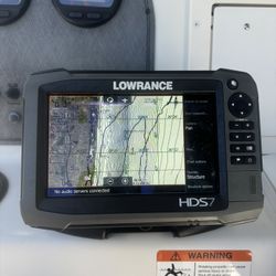 Lowrance HDS7 GPS And Bottom Finder!! Touch Screen! 