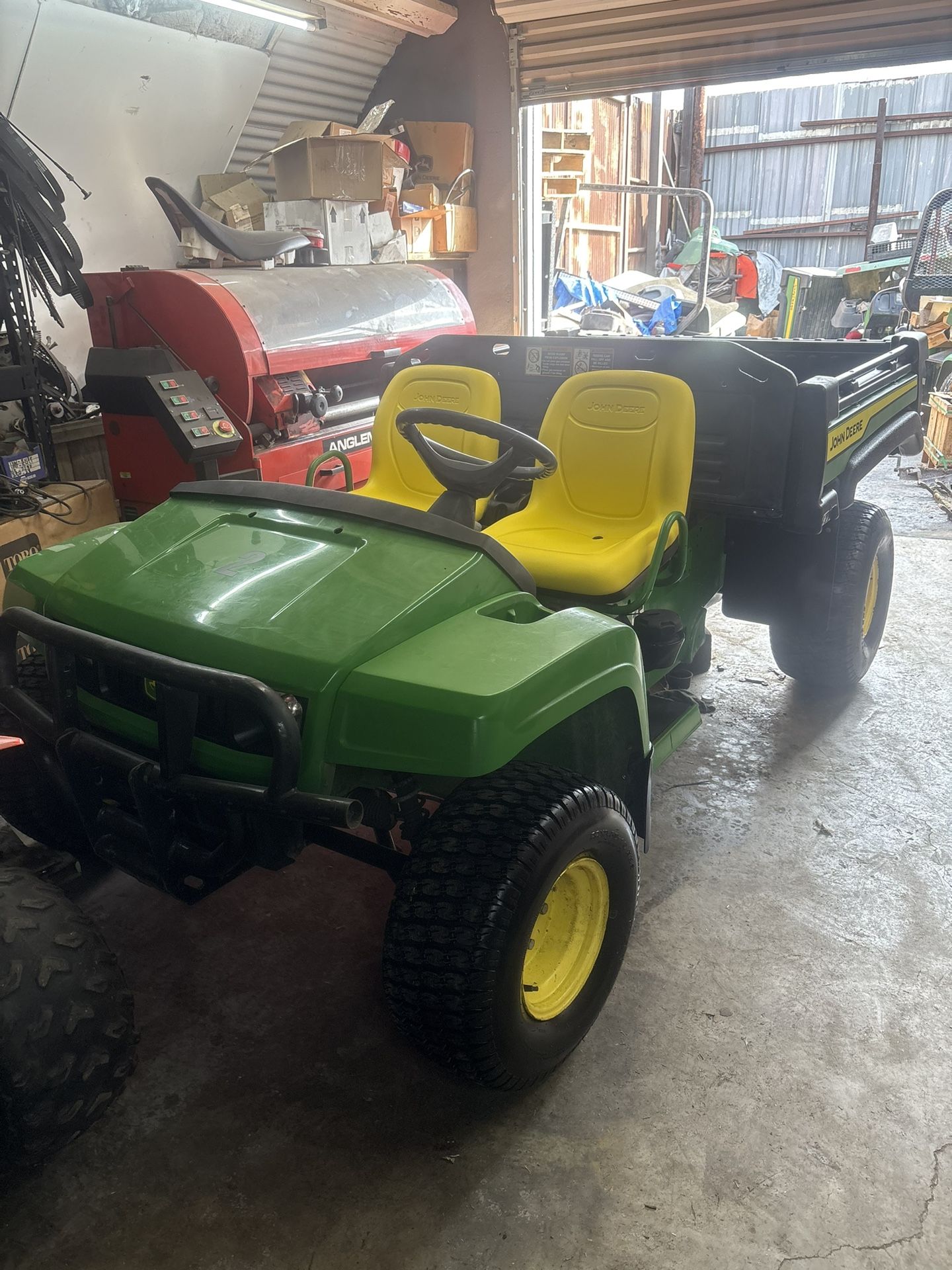 John Deere Gator