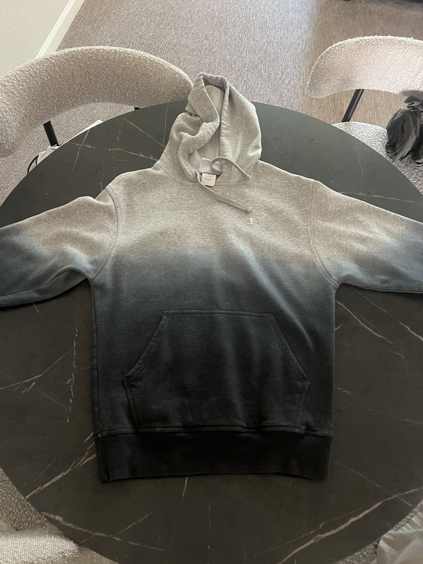 Champion Grey-to-Black Ombre Hoodie – Classic Fade Pullover Size S