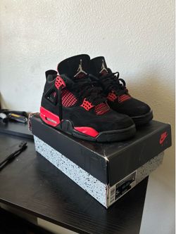 Size 5.5Youth Red Thunder Jordan Fourss